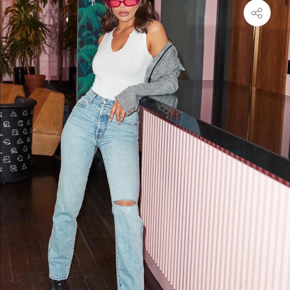 Device denim butt rip jeans